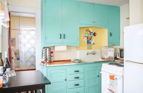 Baker City Apartment | Palmer House, Studio 3, Cozy Studio for 2 Downtown! Local Golfing 50% Off!