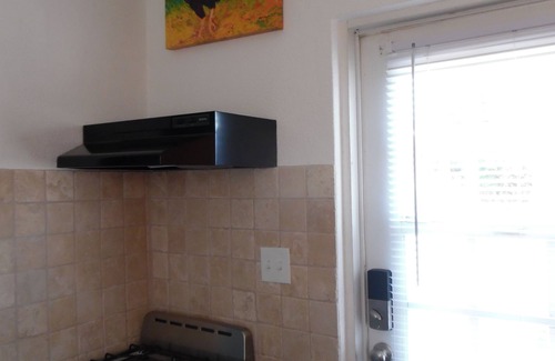 Southampton Cottage | PalmSprings Accommodations - 3 Bedroom Cottage Near Horseshoe Bay