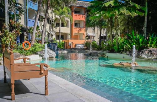 Westcourt Apartment | Palmview Heights - 9 Pools BBQ & Gym