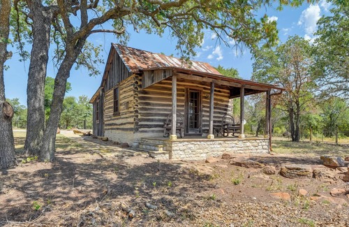 Dennis Cabin | Palo Pinto Paradise on 55-Acre Texas Farm