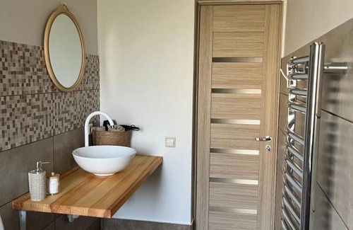 Regi Apartment | Palova Brown