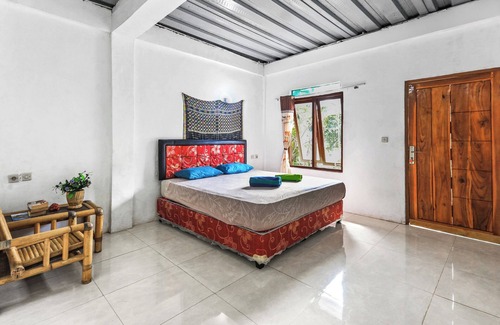 Labuan Bajo House | Palulu Garden Homestay