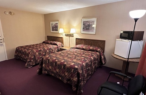 Sherman Station Hotel | Pamola Motor Lodge