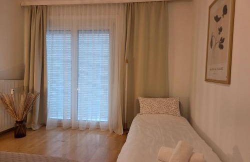 Villach Apartment | Panda Apartment in der Nähe von Therme und Atrio