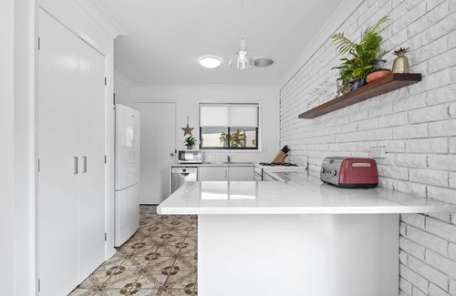 Toowoon Bay Apartment | 'Pandanus' - Boutique Beachside Studio