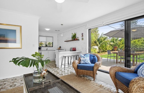 Toowoon Bay Apartment | 'Pandanus' - Boutique Beachside Studio