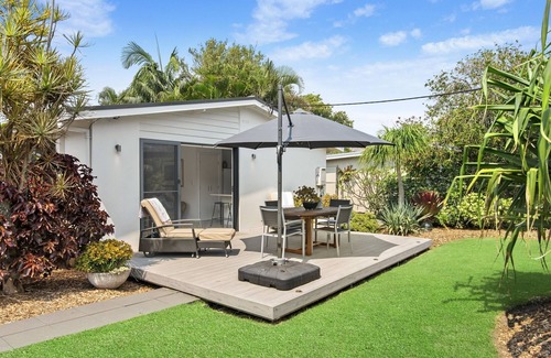 Toowoon Bay Apartment | 'Pandanus' - Boutique Beachside Studio
