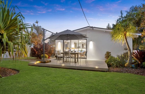 Toowoon Bay Apartment | 'Pandanus' - Boutique Beachside Studio