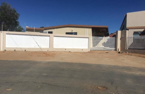 Windhoek House | Pandeinge - Quadruple Room with Bathroom