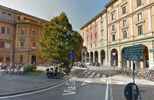 Historic Center Apartment | Pandolf - A few minutes from downtown and two minutes from the station.