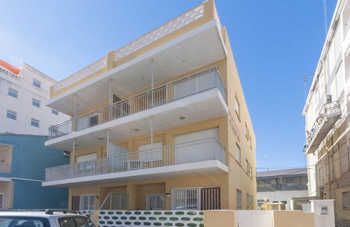 Miramar House | PANDORA 2 - Apartment with terrace in Playa De Miramar.