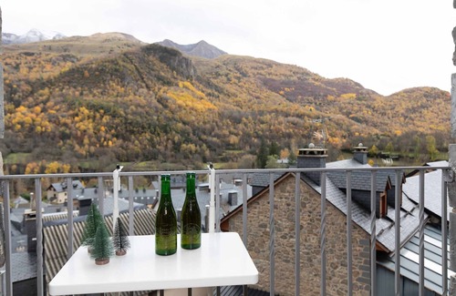 Panticosa Apartment | Panorámica del Valle I by Bevalle