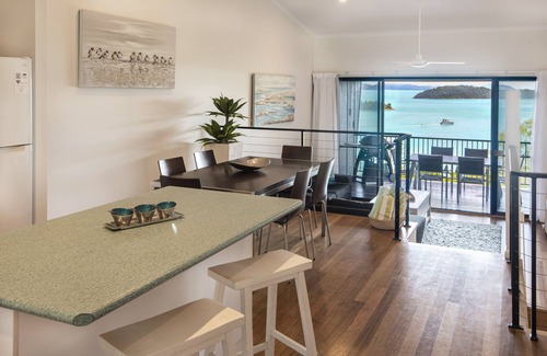 Hamilton Island Apartment | Panorama 15, Seaview Apartment on Hamilton Island