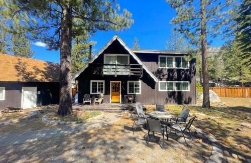 Christmas Valley House | Panorama Chalet - Hot tub - Pool Table - Snow