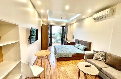 Nhat Tan Apartment | Panorama green view studio 264