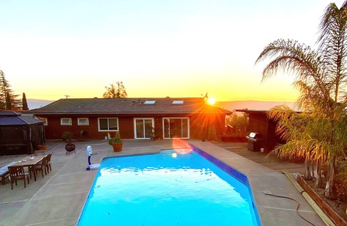 Berryessa House | Panorama of Silicon Valley, minutes from everything, large private yard and pool