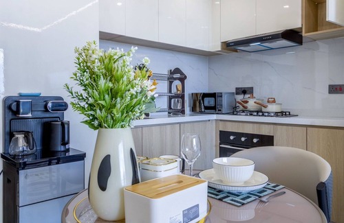 Kilimani House | Panorama Suites in Nairobi with pool |WiFi | free parking