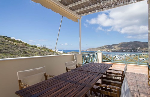 Posidonia Villa | Panoramic Aegean Sea & Mountain Views! Light & Airy Villa in Historical Town