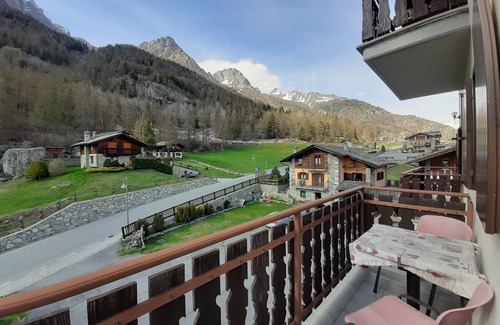 Bionaz Apartment | Panoramic and bright two-room apartment