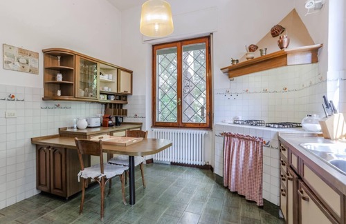 Fiesole Villa | Panoramic and independent villa surrounded by greenery one step from Florence