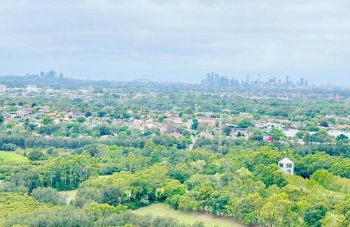 Sydney Olympic Park Apartment | Panoramic City View 3bedroom condo Wi-Fi Parking