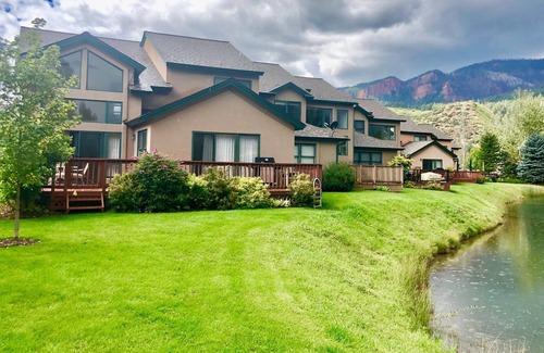 Dalton Ranch House | Panoramic Mountain Views, Stream in the back, on the Golf Course! A/C, Hot Springs!