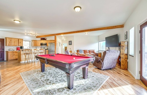 Butte House | Panoramic Mtn Views: 5-Acre Escape in Palmer!