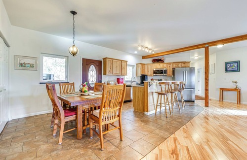 Butte House | Panoramic Mtn Views: 5-Acre Escape in Palmer!