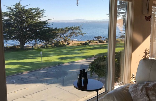 Pacific Grove Condo | Panoramic Ocean Views