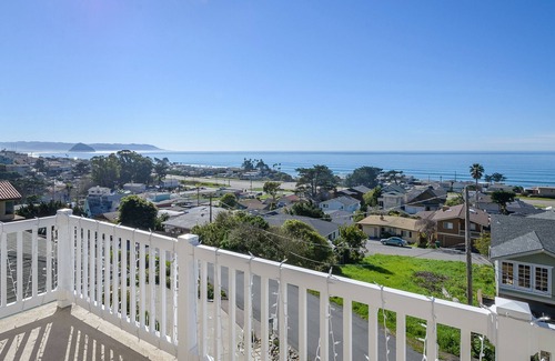 Cayucos House | Panoramic Ocean Views from this Beautiful and Immaculate Cayucos Home