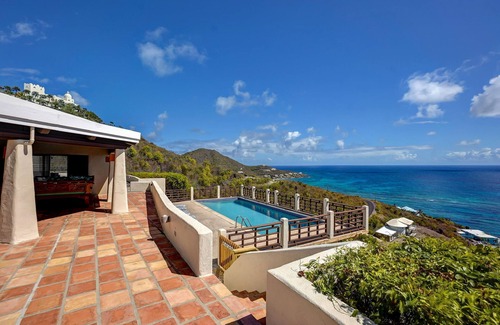 Slob Villa | Panoramic Oceanfront Views in Paradise