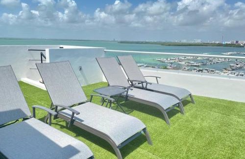 Zona Hotelera Apartment | Panoramic Penthouse -Superior Ocean & Lagoon Views