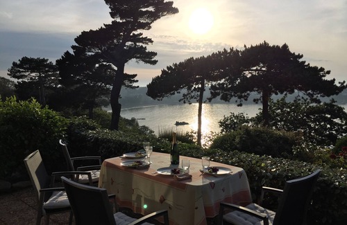 Dinard Apartment | PANORAMIC SEA VIEW apartment in Dinard