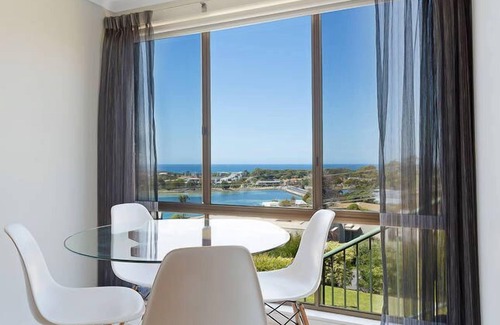 Merimbula Apartment | Panoramic Townhouses By Lisa (Deluxe Front Apartment- Pet Friendly) 1+night