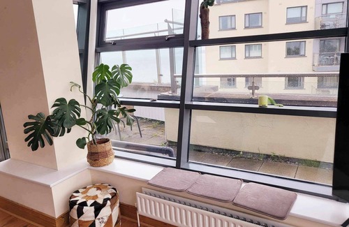 Cork Apartment | Panoramic Two-bedroom Penthouse