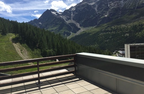 Cervinia Apartment | Panoramic two-room apartment with terraces in Cervinia. Facing the ski slopes. Wifi included.