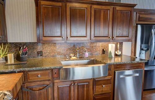 Bamboo Cabin | Panoramic & Unparalleled Blue Ridge Mountain Views!