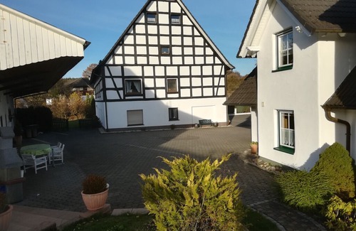 Silbecke Apartment | Panoramic-view Apartment in Attendorn-Silbecke with Garden