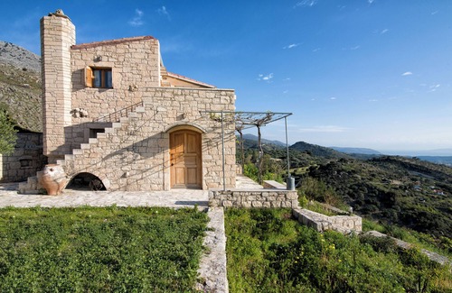 Vlachiana Villa | Panoramic View Villa in OliveGroves