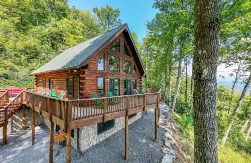 Whittier House | Panoramic Views and 7 Private Acres at Hazey View