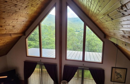 Stecoah Cabin | Panoramic views of the Smoky Mountains, near Blue Ridge Parkway and Bryson City