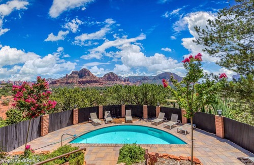 Sedona House | Panoramic Views, pool and 2 hot tubs, pool table