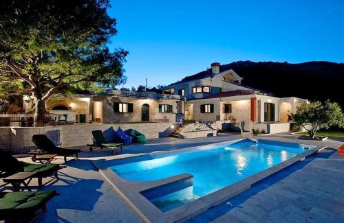 Plano Villa | Panoramic Villa in Prgomet, Sea View and Private Pool