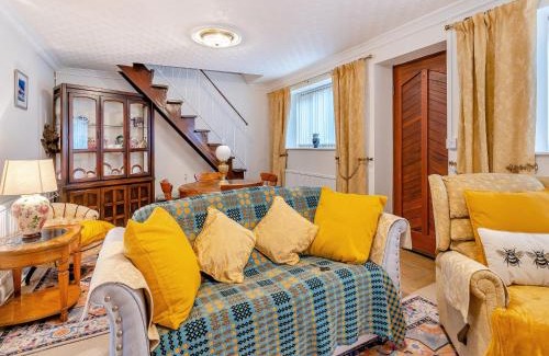Margam House | Pant Glas Cottage