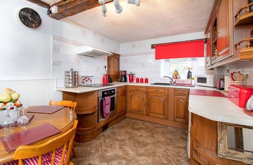 Mawddwy Cottage | Pant - Three Bedroom Cottage, Sleeps 5