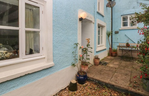 Trefin Cottage | PANT Y FFYNNON, pet friendly, character holiday cottage in St Davids