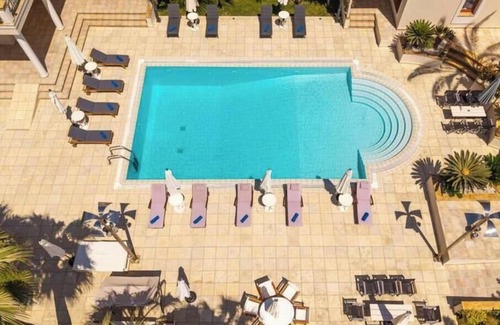Rodhia House | Pantanassa Palm Tree Mansion