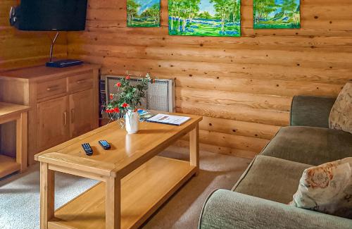 Pentrefelin Resort | Pantglas Hall Lodges