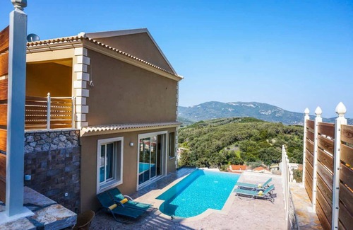 Dafnata Villa | Pantokratoras Villas - Monastiri Private Pool Gem