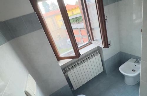 Seregno Apartment | Pantone Cremisi-Seregno Center